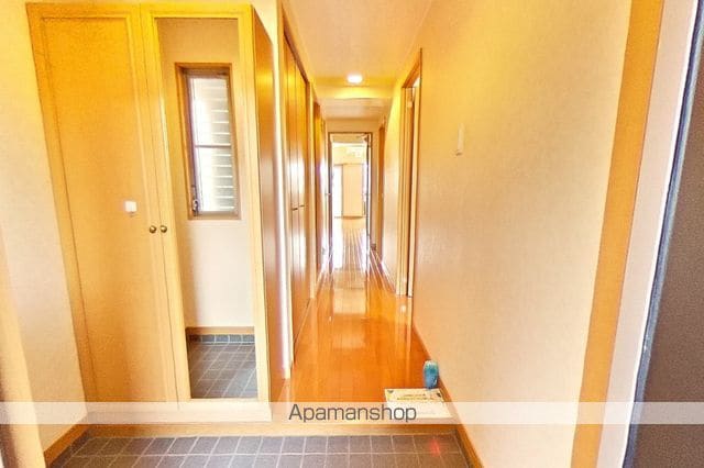 高知県高知市北本町４丁目[2LDK/66m2]の玄関
