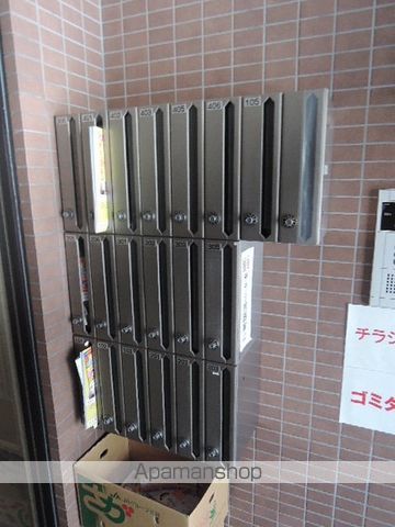 メトロノームの玄関写真