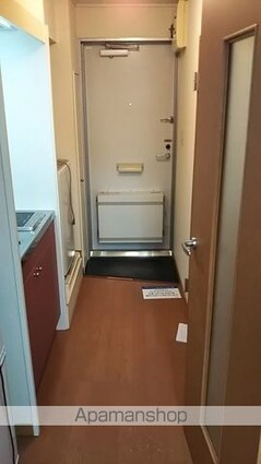 レオパレス鷹之台[1K/19.87m2]の玄関