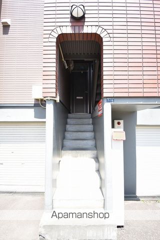 ヴィラレインボウの玄関写真