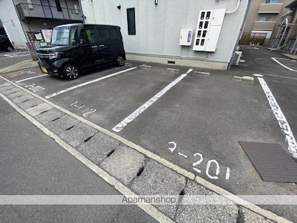 パティオ　３棟[3DK/57.81m2]の駐車場