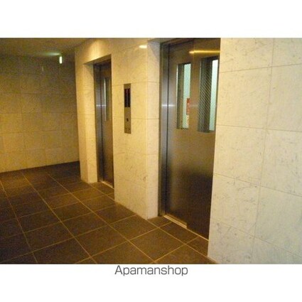 グランドメゾン三軒茶屋[1SLDK/56.95m2]の外観3