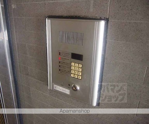 中井マンション新烏丸の外観写真