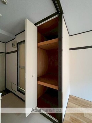 カーネル８１０[1R/17.73m2]の収納