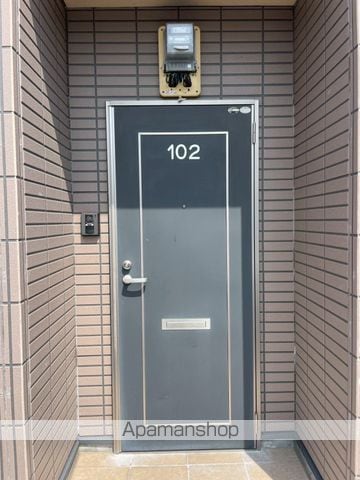 フリーダムアイの玄関写真