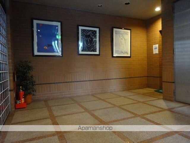 和歌山県和歌山市十番丁[1LDK/40m2]のロビー
