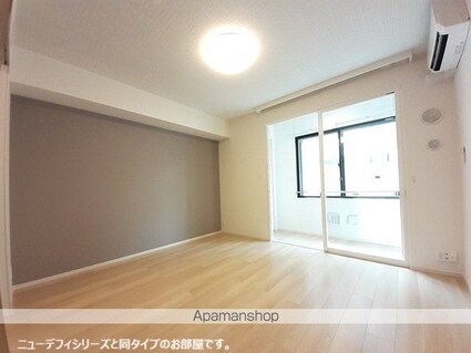 サニートロン福住　２[1K/33.2m2]のリビング・居間