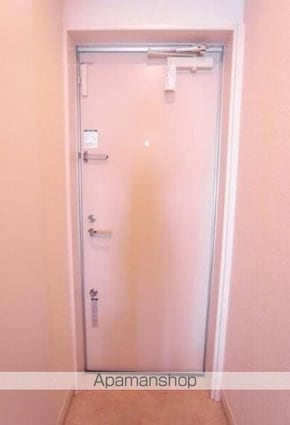 リブリ・クロシェット[1K/26.08m2]の玄関