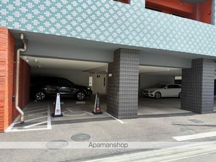 Ｓｏｌａｓｔ　Ｓｑｕａｒｅ綾瀬[2LDK/56.84m2]の駐車場