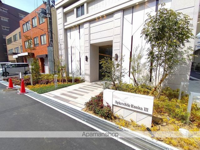スプランディッドESAKAIIIの玄関写真