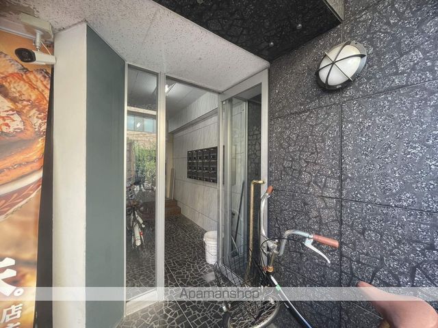 レガロ壱番館の玄関写真