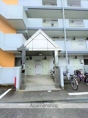 プチメゾン鶴島の玄関写真