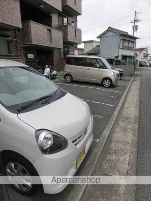 和歌山県和歌山市餌差町１丁目[2DK/50.47m2]の駐車場2