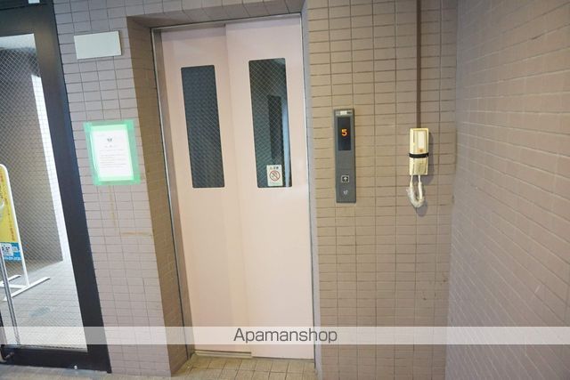 ドリーム新栄の玄関写真