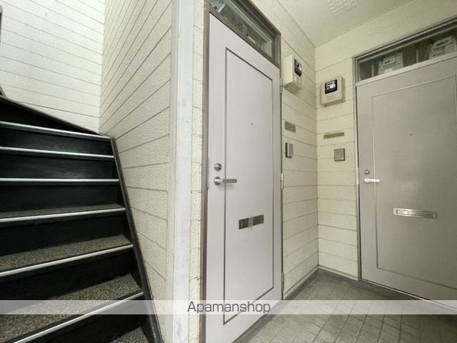 パレス深堀の玄関写真