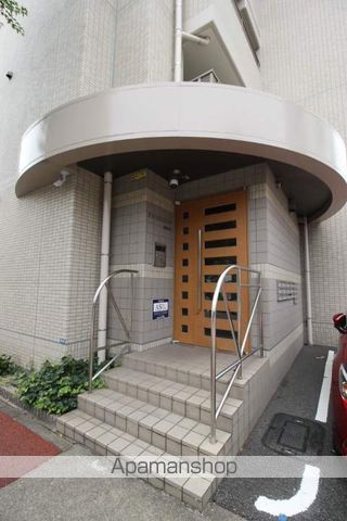 エクセレント名駅南の玄関写真