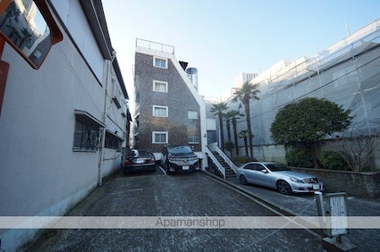 東京都新宿区四谷４丁目[2DK/42m2]の外観3