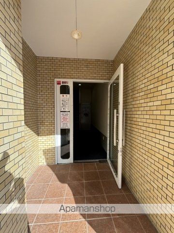 ベル天満の玄関写真