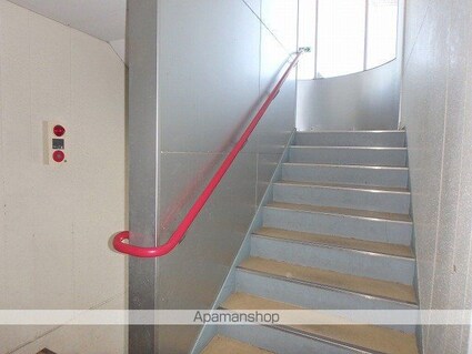 ハイツルピナス[3LDK/75.46m2]のエントランス2