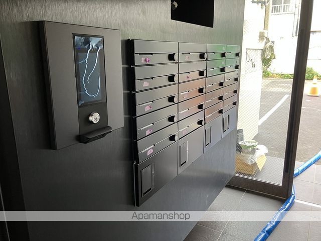 MODERNO HASSAMUの玄関写真