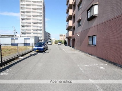 フェニックス山越[3LDK/72m2]の駐車場3