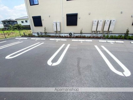 フォレスト　Ｂ[1LDK/50.01m2]の駐車場2