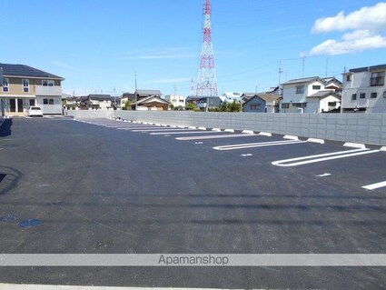 リヴェールパレス　Ａ棟[1LDK/47.12m2]の駐車場