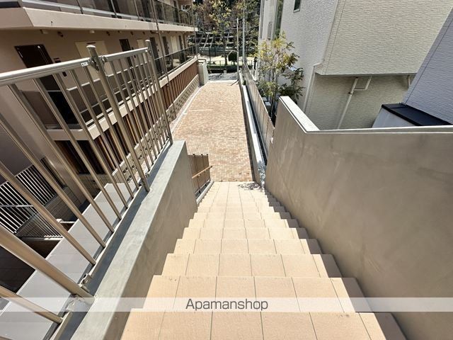 カーサ千里山の玄関写真