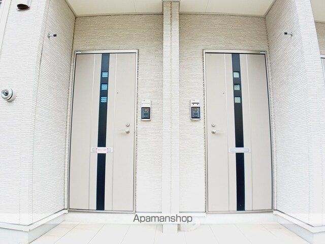 AIRY COURTの玄関写真