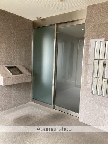 ロサード沖野上の玄関写真