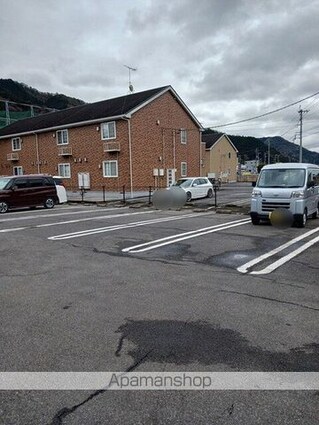 リヴィエールひのかわＡ[2DK/54.96m2]の駐車場