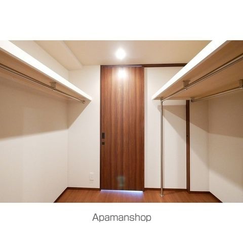 コンフォリア新宿イーストサイドタワーの内装写真