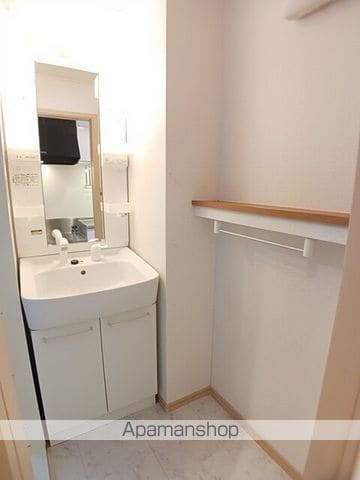 ＪＲ山陰本線 倉吉駅 バス乗車時間：10分 最寄りバス停で下車 徒歩3分 2階建 築18年の内装写真