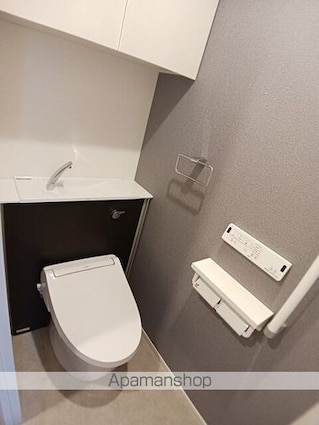 ラクーン守山[1LDK/42.59m2]のトイレ