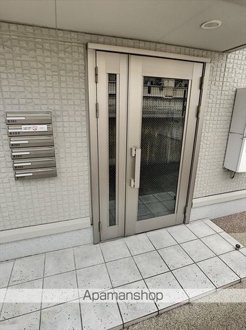 レザン長根 Bの玄関写真