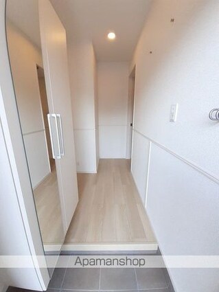 クレシア[1LDK/50.01m2]の玄関
