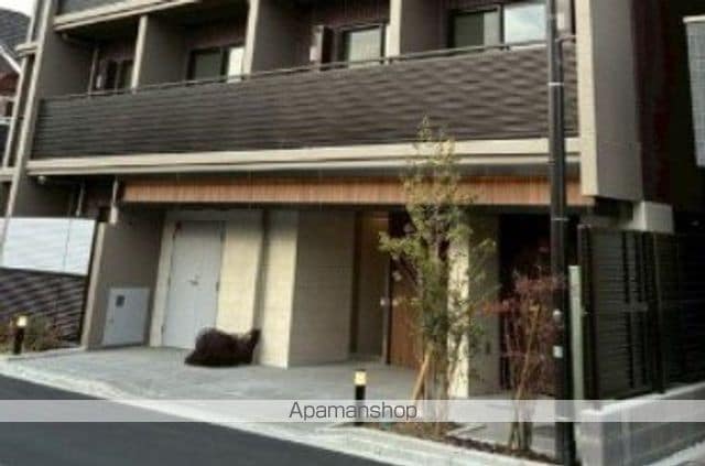 ブライズ鶴見本町通MAXIVの玄関写真