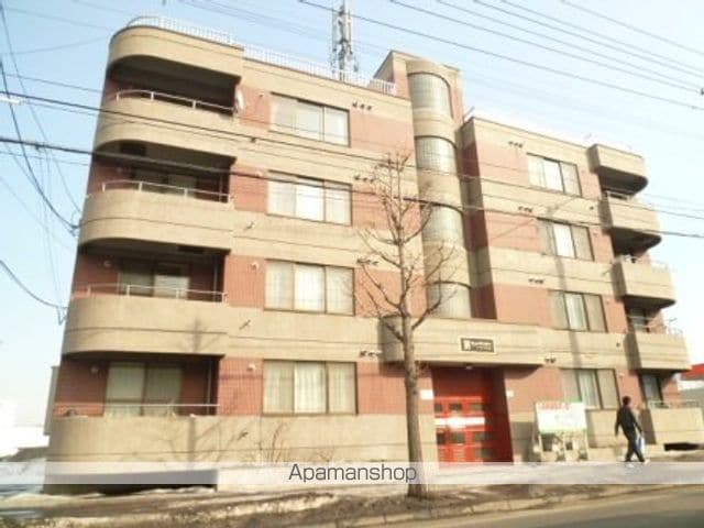 ローヤルハイツ南38条の外観写真
