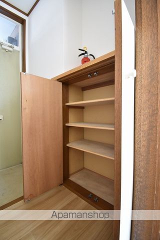 鈴真ハイツA棟の内装写真