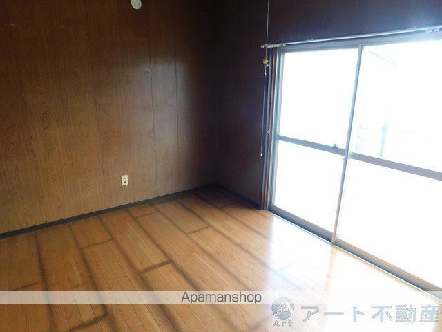 余戸中6丁目貸家の内装写真