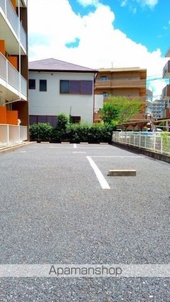 レオパレスサンブロード[1K/19.87m2]の駐車場