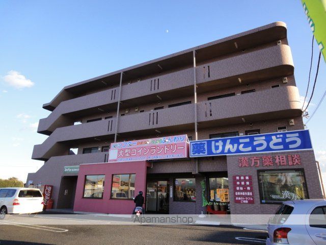 キャピタル・ホームズの外観写真