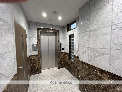 ＭＣ　ＲＥＳＩＤＥＮＣＥ[1K/27.95m2]の共用部1