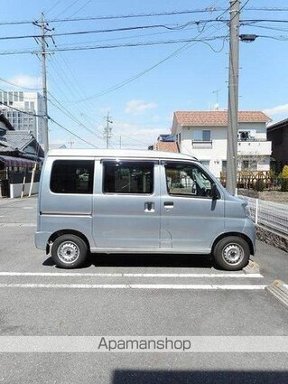 ラフレシールＫＭ[2LDK/54.67m2]の駐車場