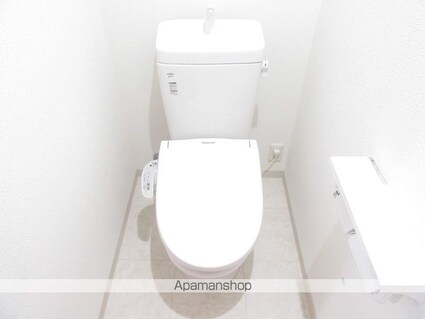 東京都立川市曙町２丁目[1R/27.81m2]のトイレ