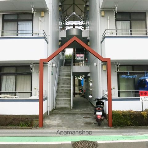 b’CASA淵野辺IVre-bornの玄関写真