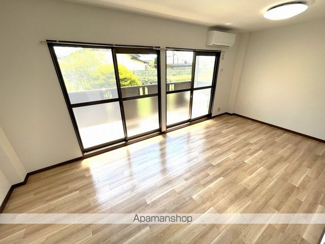 Surplus Oneサツミの内装写真