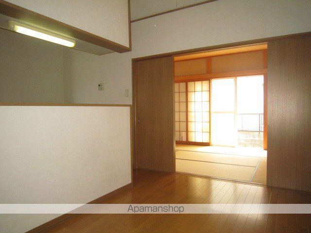 平塚市 2階建 築26年の内装写真