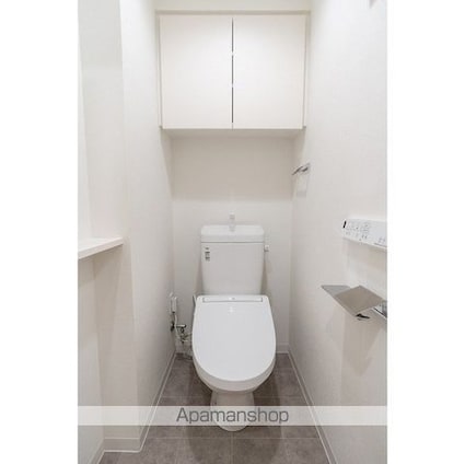 コンフォリア・リヴ新中野ＳＯＵＴＨ[1DK/25.96m2]のトイレ