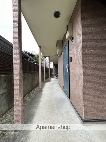 【福岡市博多区堅粕のアパートの写真】